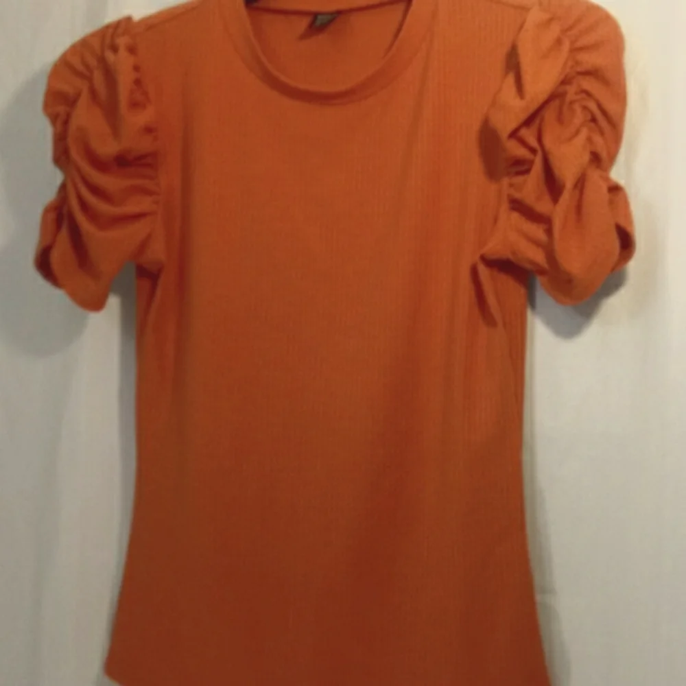 SHEIN TOP - Picture 3 of 8